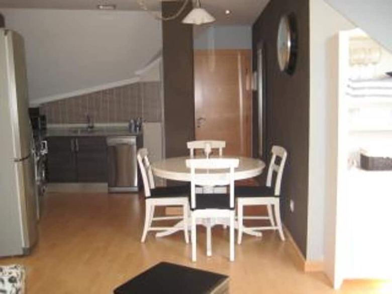 Apartment With One Bedroom In Cand�s