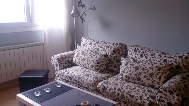 Apartment With One Bedroom In Cand�s