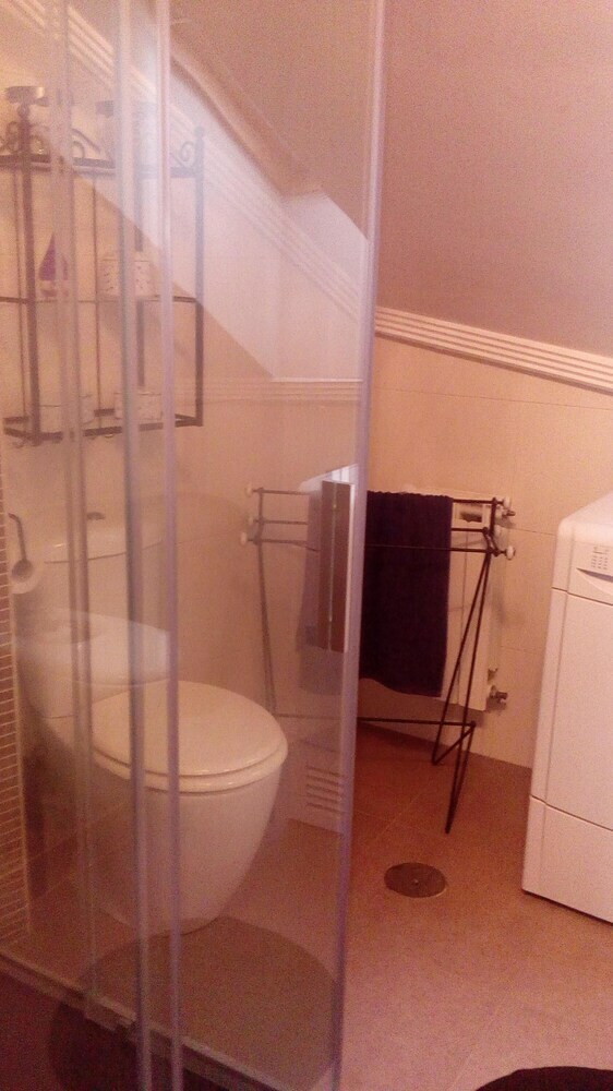 Apartment With One Bedroom In Cand�s