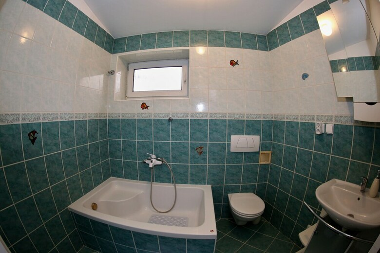 Aparthotel Apartments Krom??�?