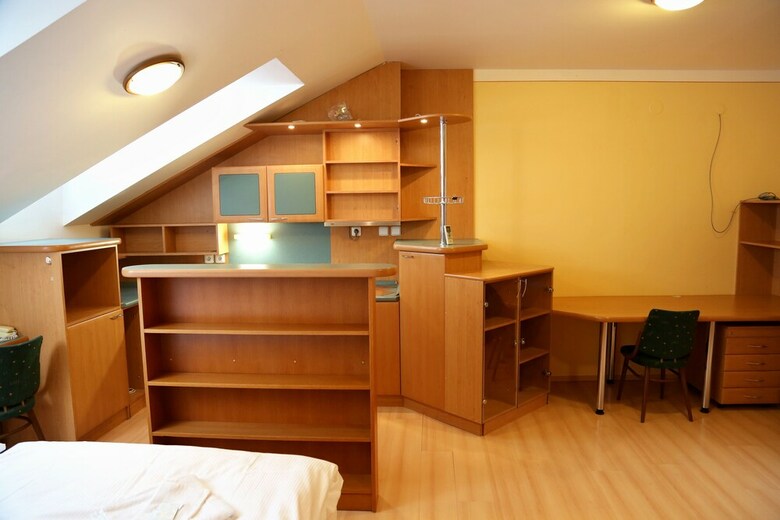 Aparthotel Apartments Krom??�?