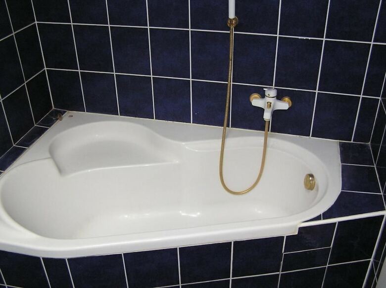 Aparthotel Apartments Krom??�?