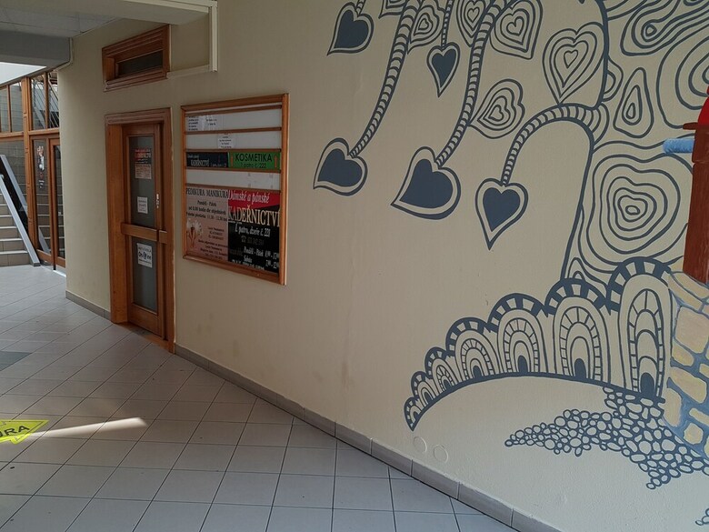 Aparthotel Apartments Krom??�?