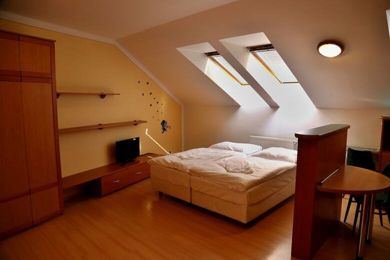 Aparthotel Apartments Krom??�?