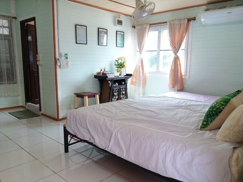 Hotel Green Riverside Homestay