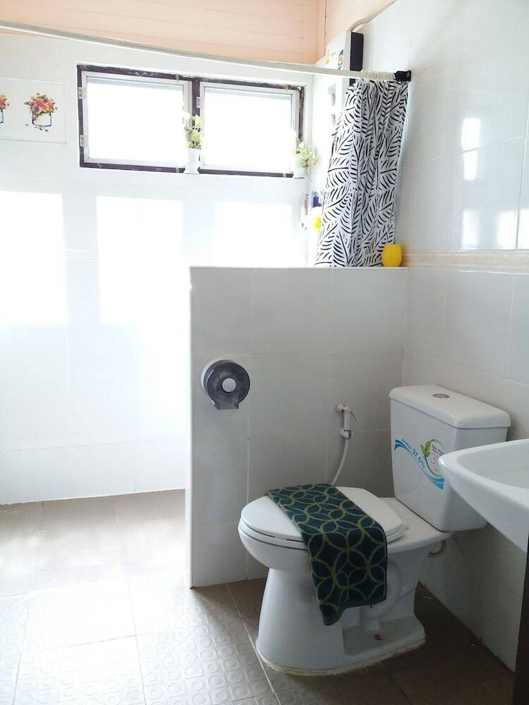 Hotel Green Riverside Homestay