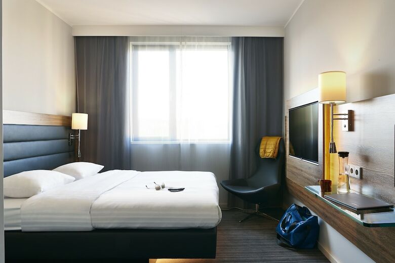 Posada Moxy Milan Linate Airport