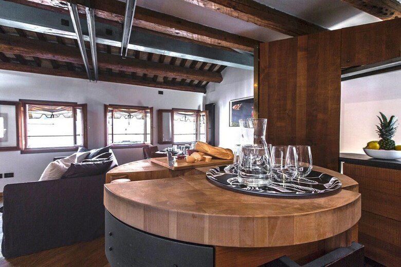 Grand Canal Design Apartment R&r