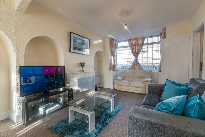 Residencia Two Bedroom Serviced House