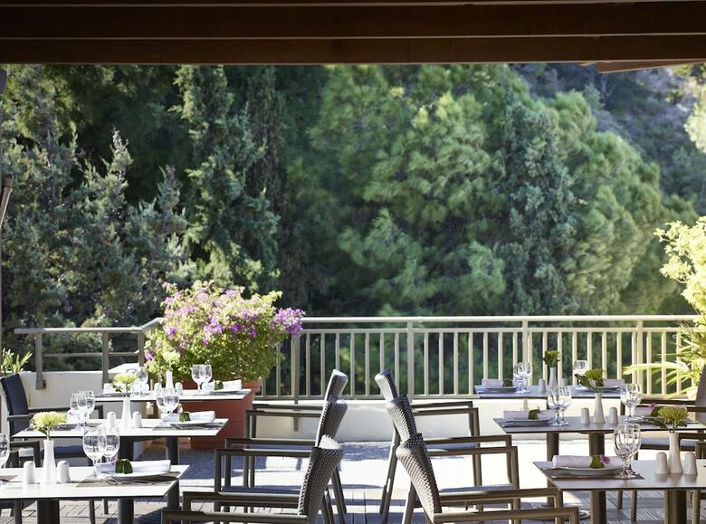 Rhodes Bay Hotel & Spa