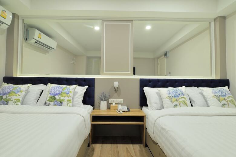 De Lavender Bangkok Hotel