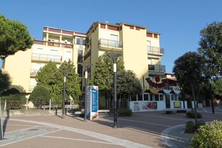 Villa Pineta Apartments