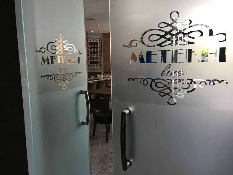 Hotel Metekhi Line