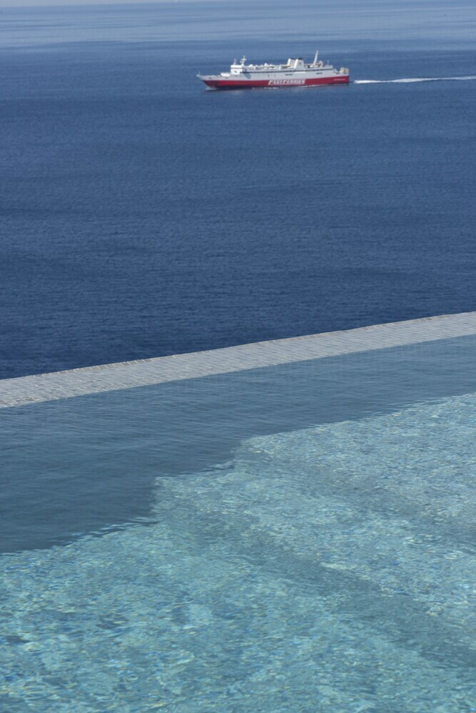 Vathi Bleu Private Villas