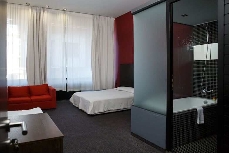 Riverside Boutique Hotel