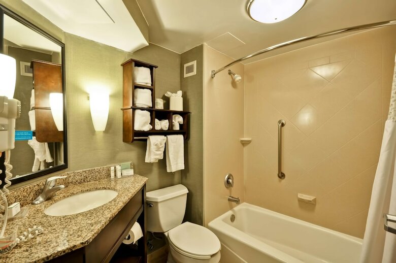 Hotel Hampton Inn Kansas City-airport