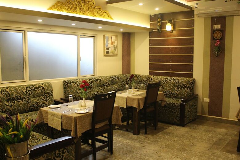Hotel The Lindsay Cheu Den