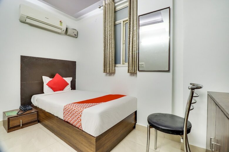 Oyo 6697 Hotel Green Lemon