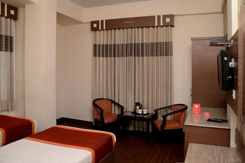 Hotel Aroma Classic In Central Jaipur