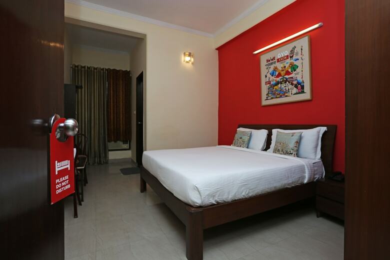 Hotel Oyo Flagship 238 Noida Sector 72