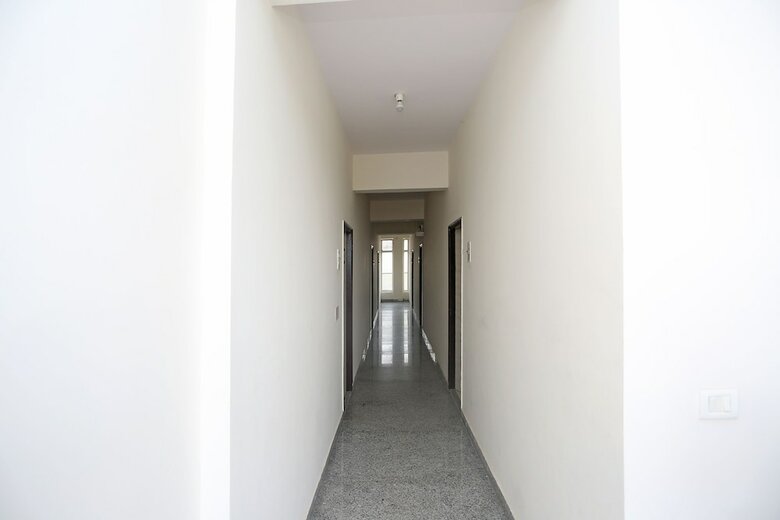Hotel Oyo 9339 Terrene Empire