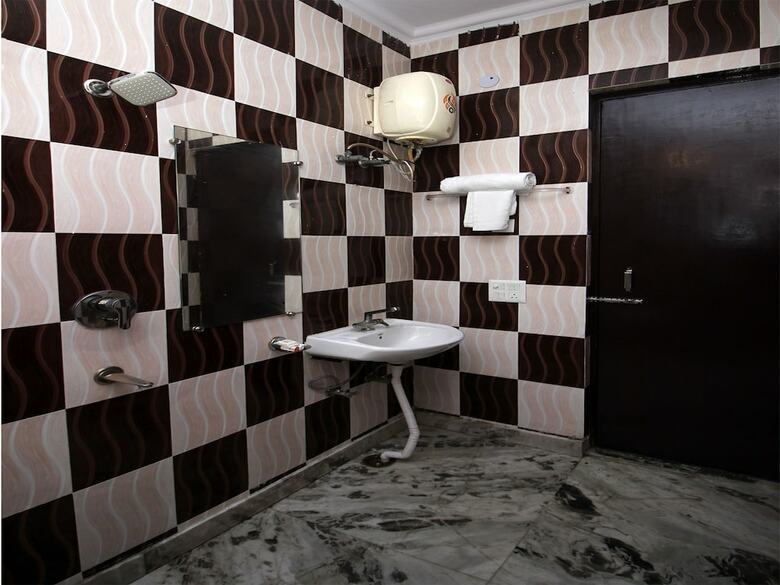 Oyo 9192 Hotel Raghav Residency