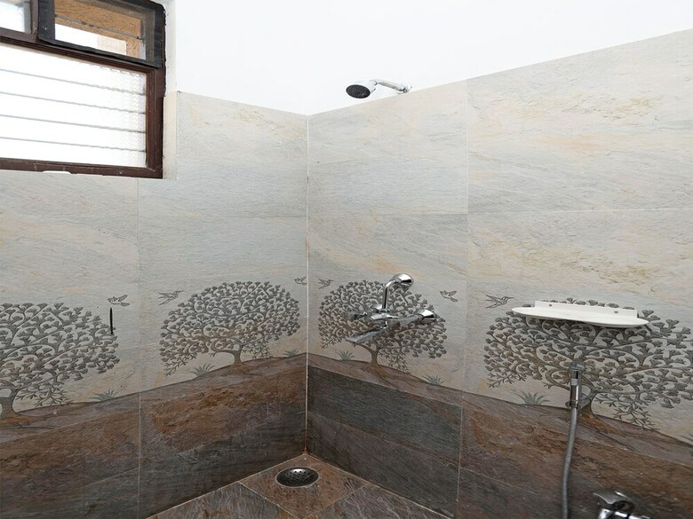 Hotel Oyo 9777 Home Duplex Studio Airport Road