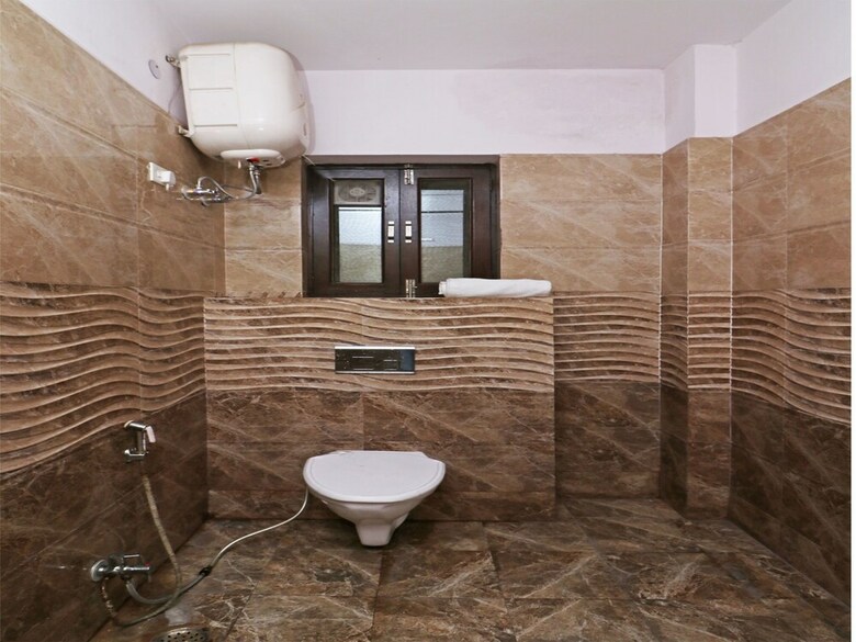 Hotel Oyo 10172 Dhruv Residency