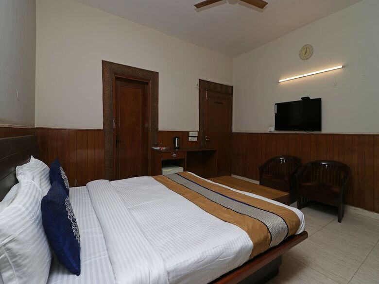Hotel Oyo 10177 A Gulshan Continental