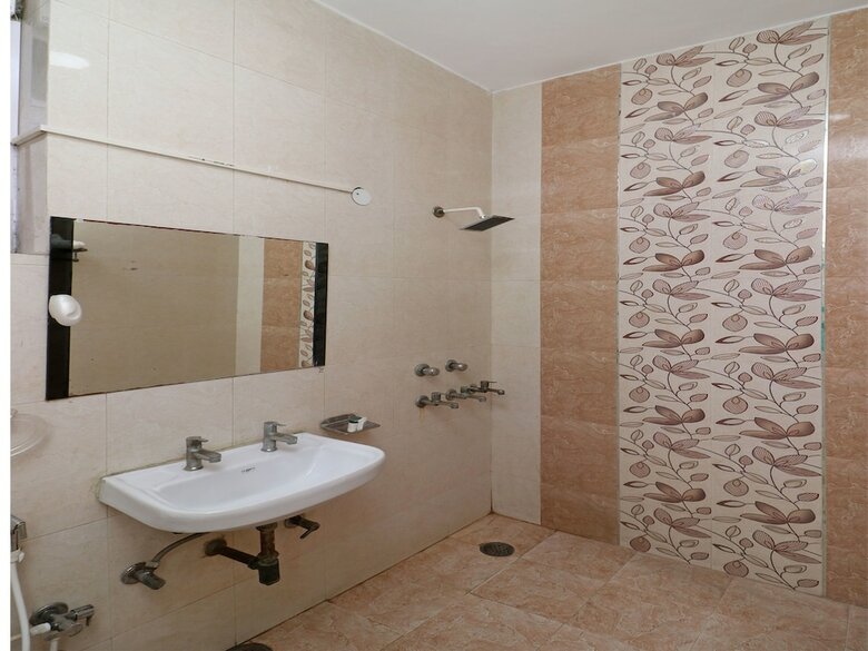 Hotel Oyo 10177 A Gulshan Continental