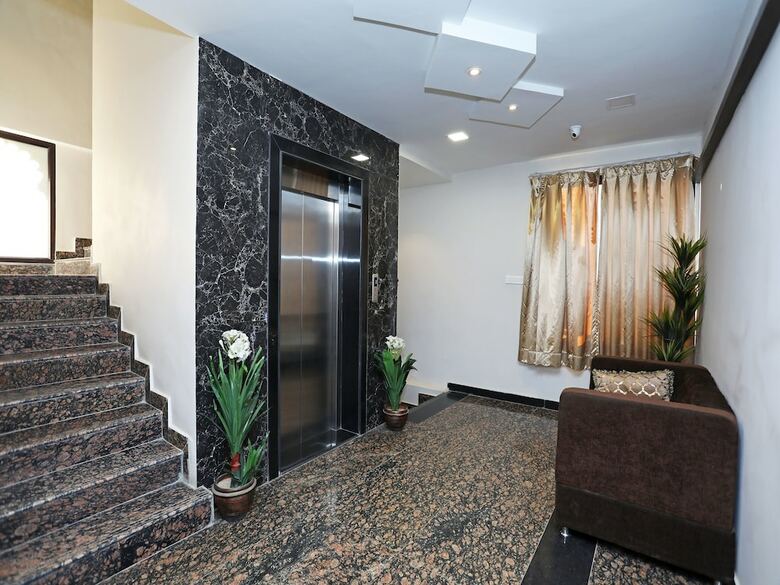 Capital O 9972 Hotel Donachie