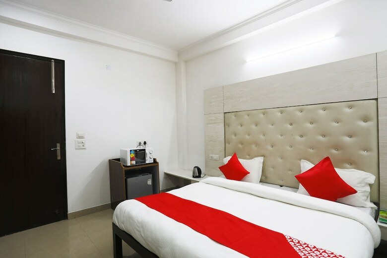 Oyo 567 Hotel Lime Tree Hospitality