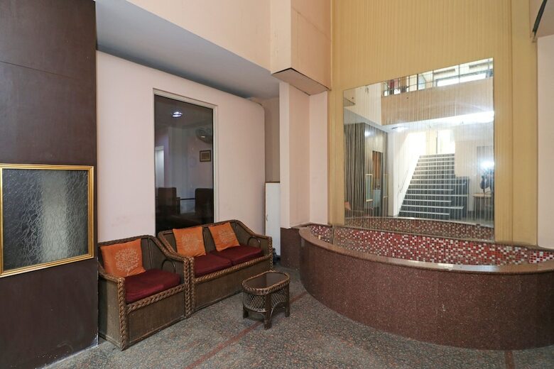 Hotel Oyo 10806 Sector 50