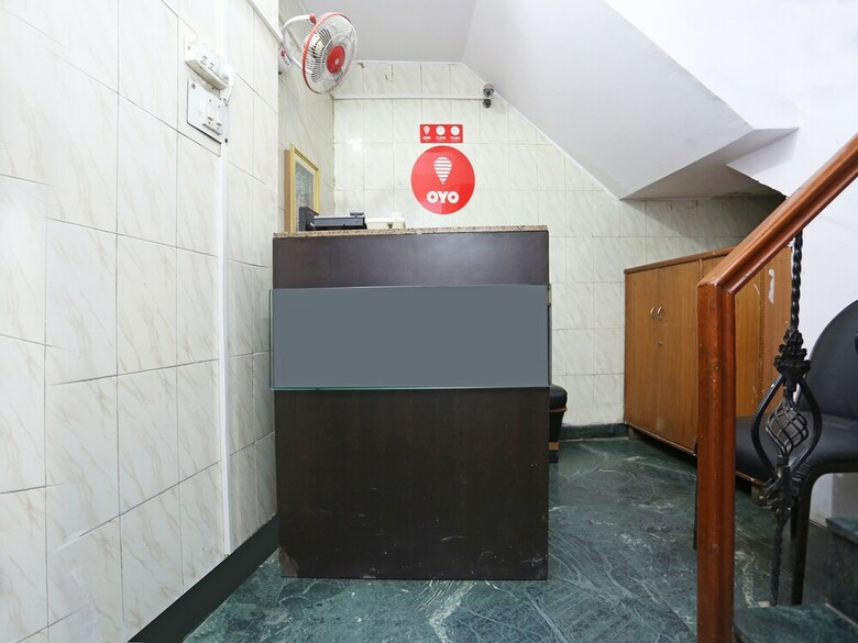 Oyo 542 Hotel Kalkaji Residency