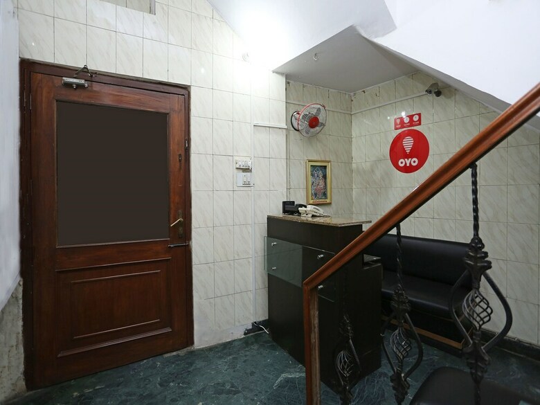 Oyo 542 Hotel Kalkaji Residency