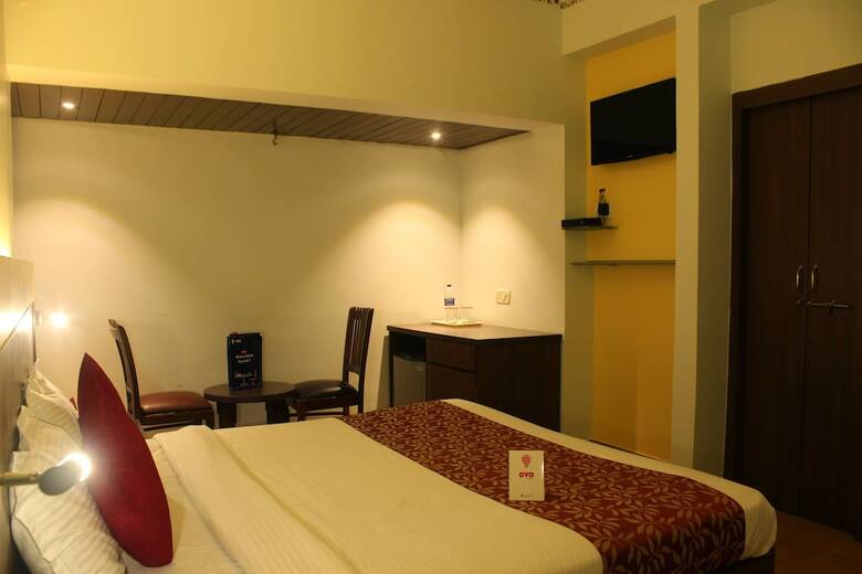 Oyo 7454 Hotel Ronaldo's