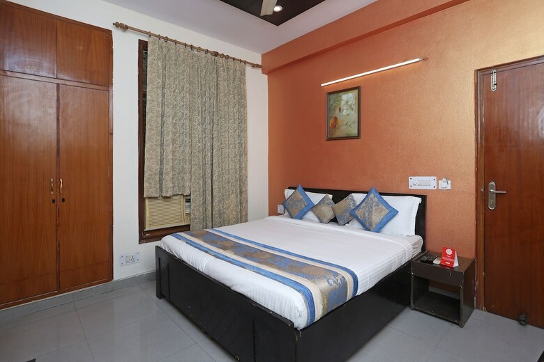 Oyo 11361 Hotel Park Residency