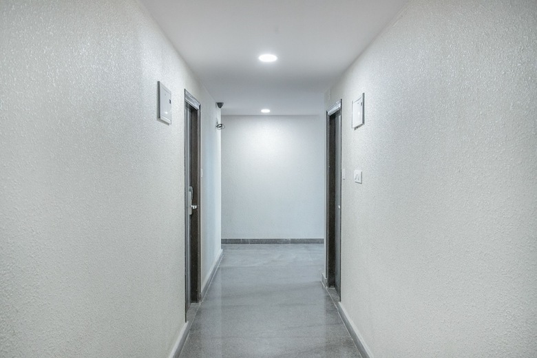 Oyo 10475 Pmr Hotel