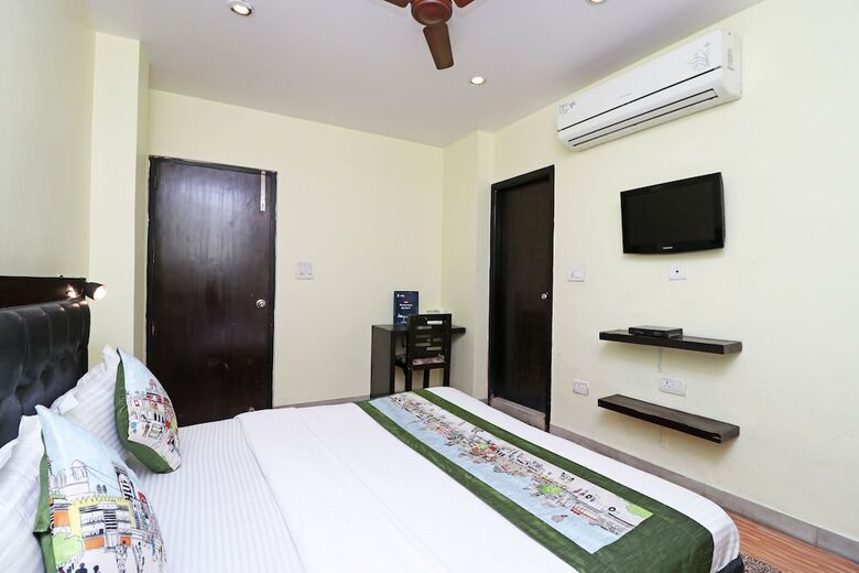 Hotel Oyo 10666 Sector 15