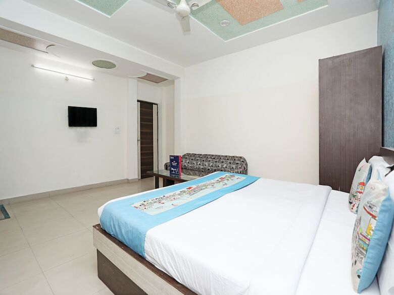 Oyo 11005 Hotel Shanti Palace
