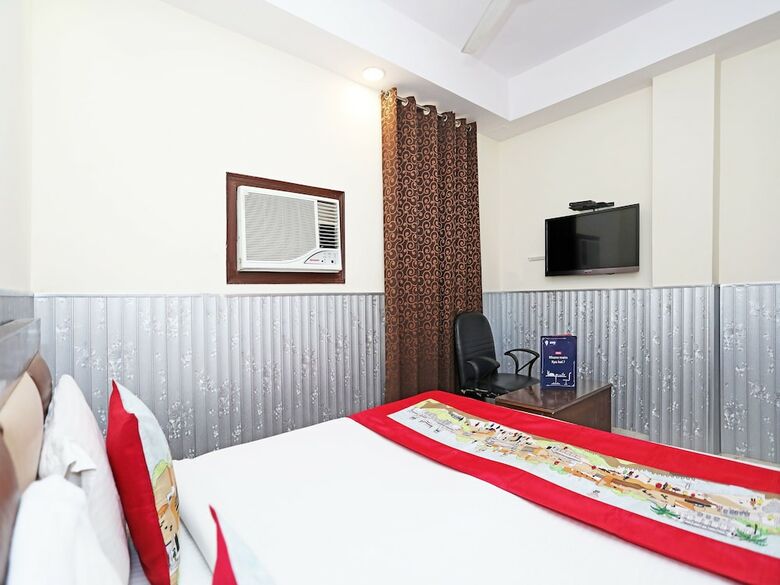Oyo 4882 Hotel Golden Park