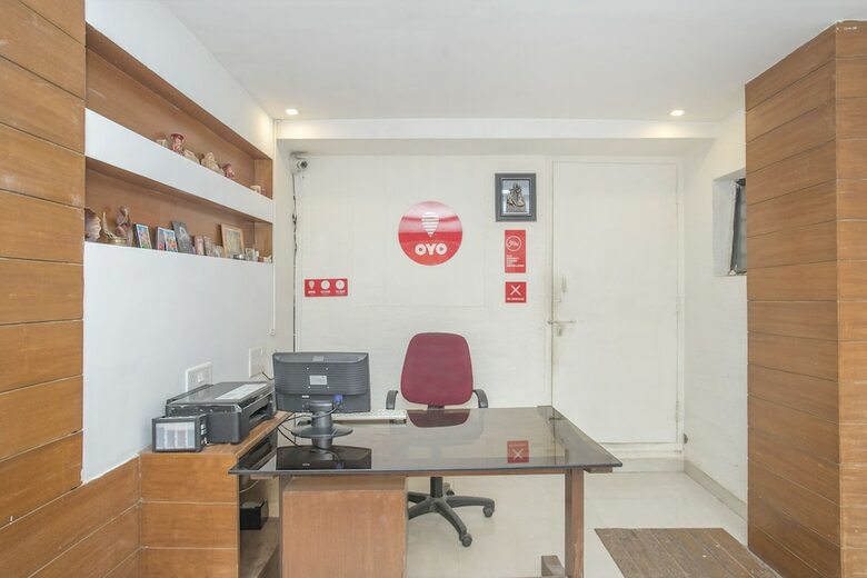Hotel Oyo 10722 Simera Service Apartments