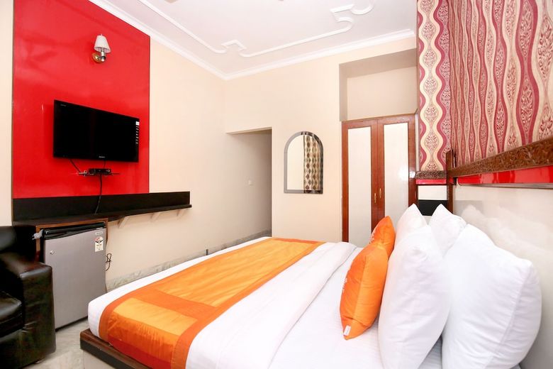 Oyo 11377 Hotel Kings Residency