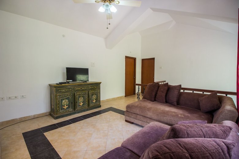 Oyo Home 11542 Spacious 3bhk Villa Assagao