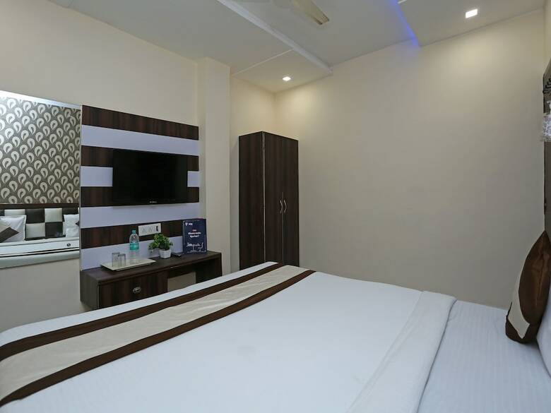 Oyo 11540 Hotel Royal Inn