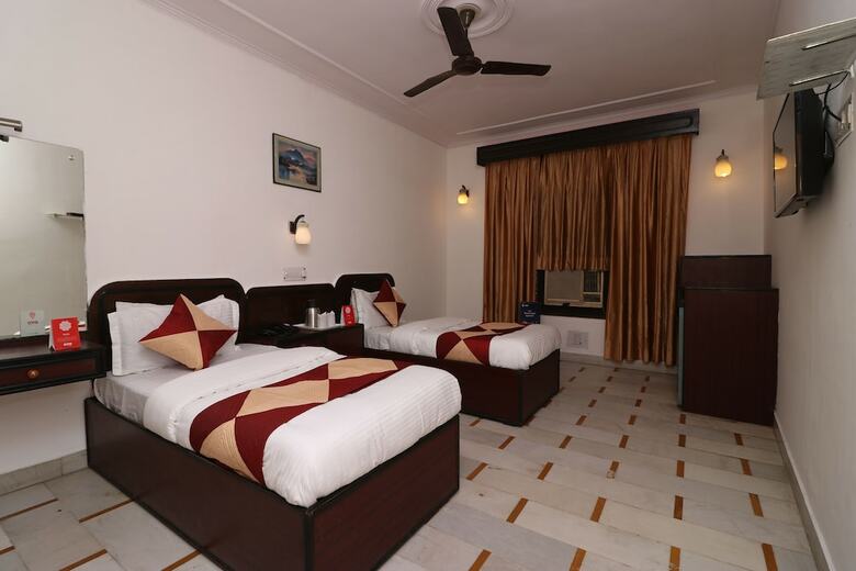 Oyo 10556 Hotel India International