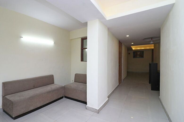 Hotel Oyo 10664 Aone Inn