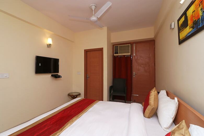 Hotel Oyo 10664 Aone Inn
