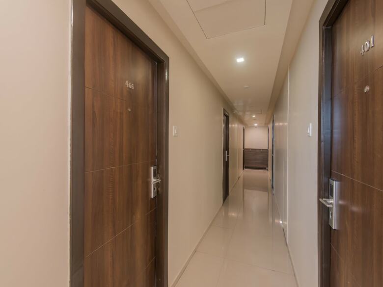 Oyo 6421 Hotel Aura