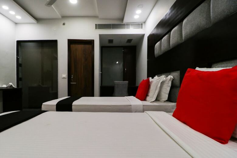 Oyo 10540 Hotel Jd Residency